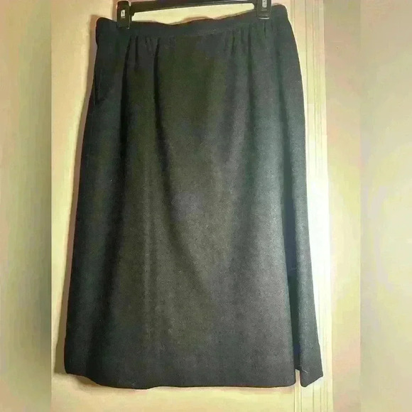 Pendleton Skirt 12 Black Pencil Virgin Wool Knee Length Lined Career Vintage. - Picture 8 of 11